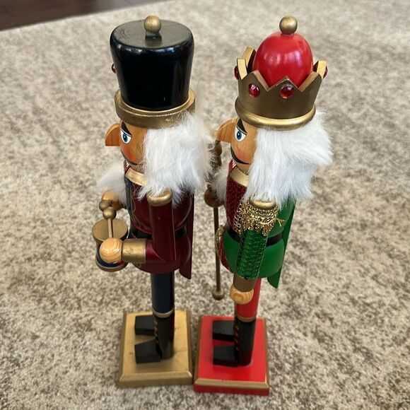 Christmas Festive 15” Nutcracker Bundle (2) - Picture 2 of 8